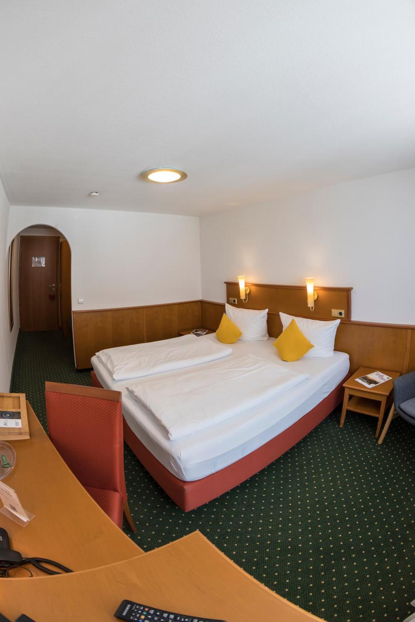 Hotel Widmann's Löwen Königsbronn Exterior foto